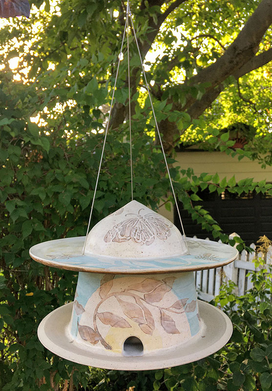 Bird feeder