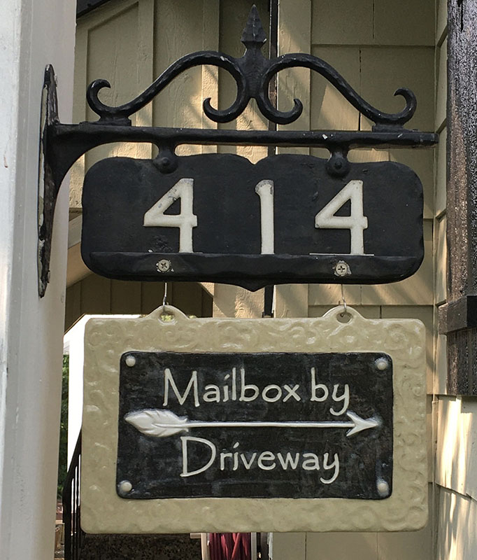 Mailbox sign